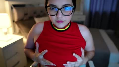 Camila buitrago online show from January 15, 10:40 pm