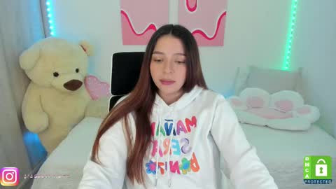  C A M I  online show from March 11, 9:59 pm