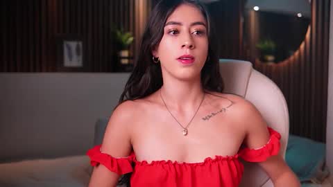 camila_martinez9 online show from September 15, 11:33 am