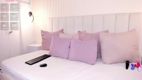 Camila  online show from November 14, 11:56 am