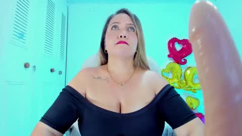 camilaa foxxx online show from February 15, 10:10 pm