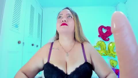 camilaa foxxx online show from February 16, 6:10 pm