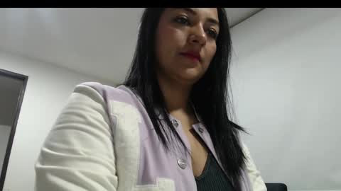 Camila online show from December 1, 12:30 am