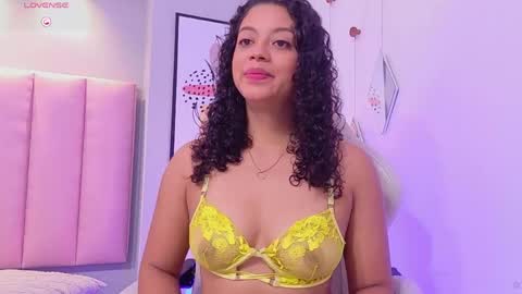 Camila online show from April 16, 12:27 pm