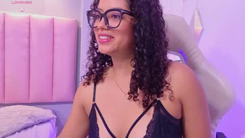 Camila online show from April 18, 1:02 pm