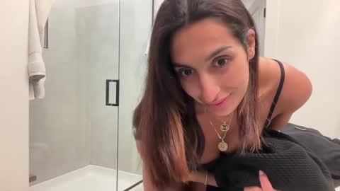 camiliakxoxo online show from February 5, 3:23 am