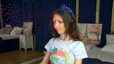 camillewhite online show from March 27, 6:30 am