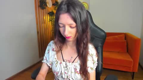 camillewhite online show from March 21, 6:41 am