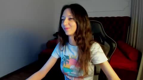 camillewhite online show from March 20, 6:18 am