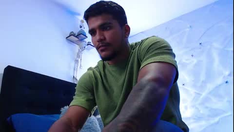 Snapshot of camilo_contre21 chatting on October 14, 5:49 pm camilo_contre21 online show from October 14, 5:49 pm