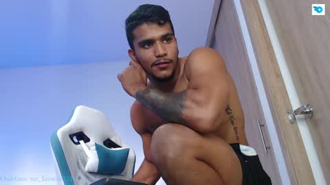 camilo_contre21 online show from April 17, 10:12 pm