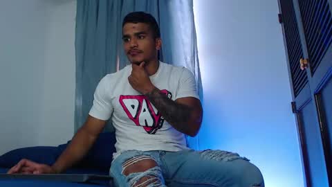 Snapshot of camilo_contre21 chatting on February 26, 8:25 pm camilo_contre21 online show from February 26, 8:25 pm