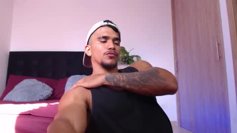 camilo_contre21 online show from February 9, 8:44 pm