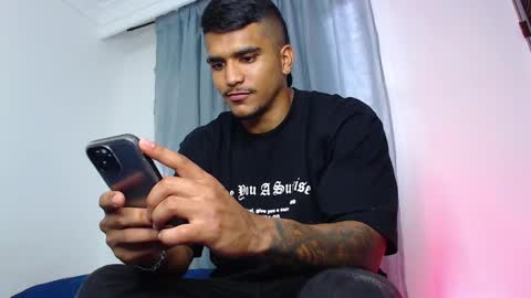 Snapshot of camilo_contre21 chatting on March 5, 9:26 pm camilo_contre21 online show from March 5, 9:26 pm