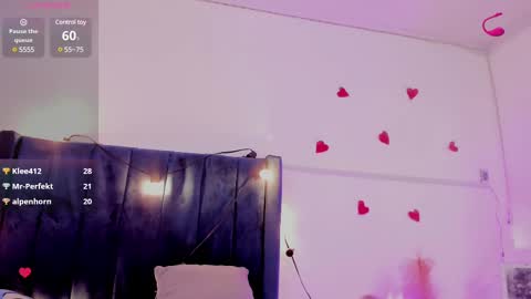 CamiloDoumit online show from March 7, 6:22 pm