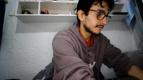 camilor00 online show from December 15, 4:58 pm