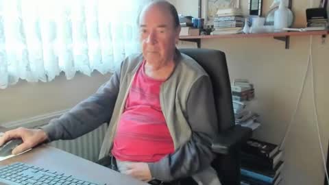 Cammee online show from December 5, 10:39 am