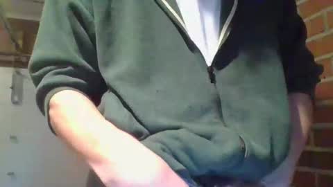 Snapshot of cammyman6900 chatting on October 21, 1:38 pm cammyman6900 online show from October 21, 1:38 pm