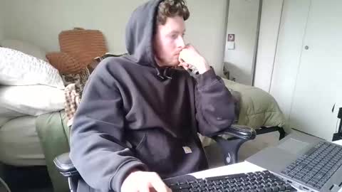 Devon online show from February 3, 10:32 pm