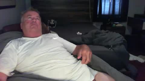 canamanxxx online show from March 31, 3:01 pm