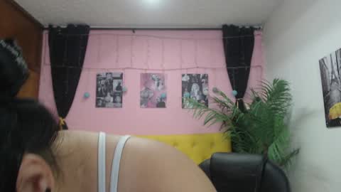 Snapshot of candiapole chatting on January 29, 1:17 pm Candy  online show from January 29, 1:17 pm