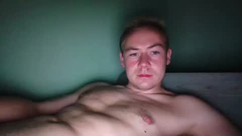 candy_boy_xoxo online show from June 19, 5:41 pm