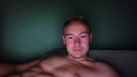candy_boy_xoxo online show from July 21, 9:17 pm
