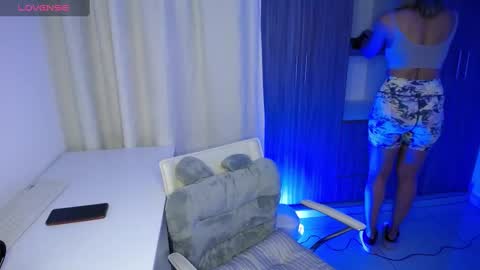 Candy Dowson online show from March 3, 10:38 am