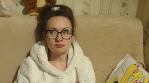 say meow and send tip  online show from March 5, 8:00 pm