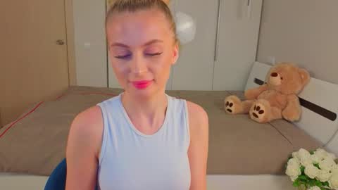 Snapshot of candylate chatting on October 28, 6:47 am Im your dream online show from October 28, 6:47 am