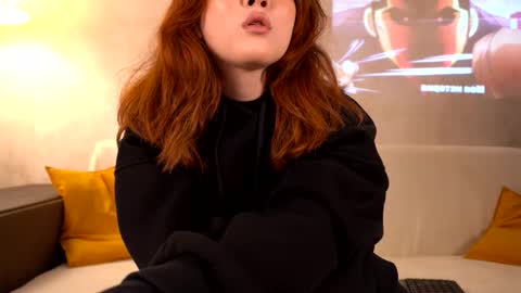 Anna online show from December 3, 10:38 am