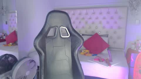 Candy Ebony online show from November 29, 8:11 am