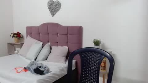 canelafierce online show from March 6, 3:13 pm