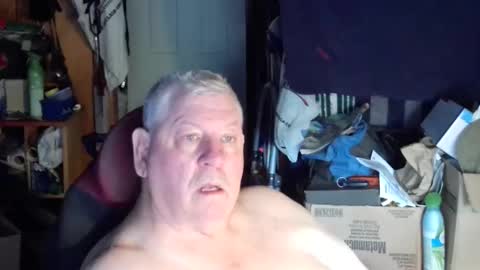 canoelicker69 online show from September 16, 1:02 pm