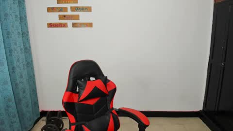 Snapshot of capitan_jones007 chatting on October 1, 12:37 pm jones online show from October 1, 12:37 pm