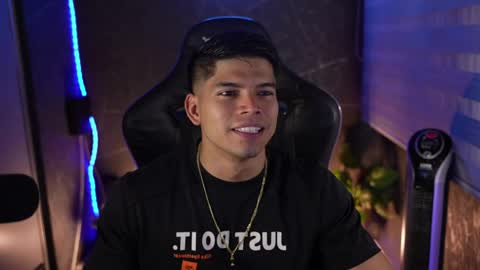 David Capizzi online show from April 19, 2:12 am