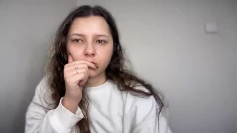 Emma online show from February 4, 7:23 am