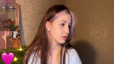 caramel_95 online show from March 4, 7:55 pm