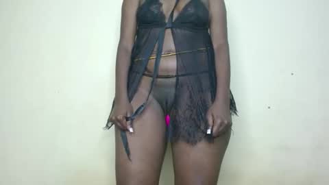 caramelebony_ online show from January 9, 8:11 pm