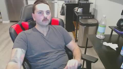 Snapshot of cardi_beans chatting on January 4, 5:58 am cardi_beans online show from January 4, 5:58 am