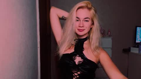 Carin online show from October 4, 7:55 pm