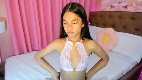 CARMELLA online show from April 9, 1:39 pm