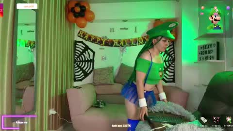 Caro Fisher online show from October 8, 2:45 pm