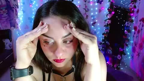 Carolina online show from May 15, 11:45 pm