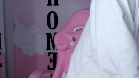 Snapshot of carolay759687 chatting on February 27, 5:29 am carolay759687 online show from February 27, 5:29 am