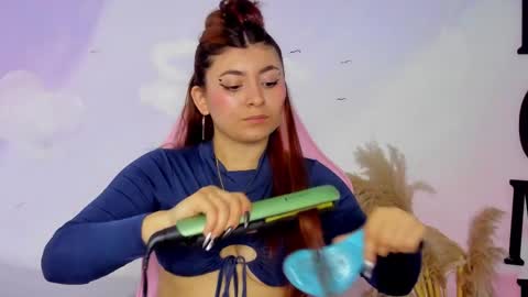 Snapshot of carolay759687 chatting on March 7, 4:12 am carolay759687 online show from March 7, 4:12 am