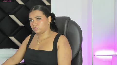 carolina_evannss online show from May 2, 3:45 am