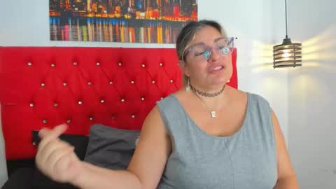 Carolina online show from February 15, 4:49 pm