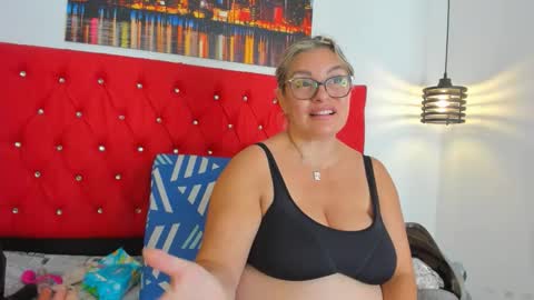 Carolina online show from November 4, 4:08 pm