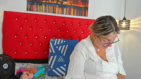 Carolina online show from November 5, 4:42 pm